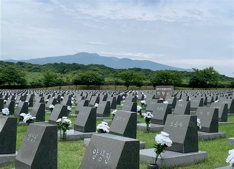 제주 4·3 사건과 박정희의 정치적 야망: 민주주의를 향한 복잡한 길